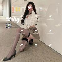 Molly hourglass body brings you into paradise! - Sydney Escort Company Logo